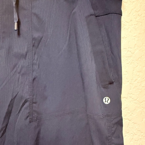 🍋 LULULEMON Studio Crop Pants (See Measurements) - Picture 11 of 16